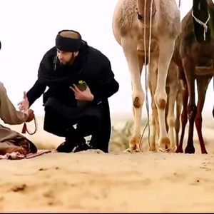 Meet your Posher, Khalida